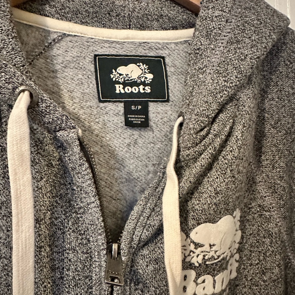 Small Roots sweatshirt from Banff - Picture 3 of 4